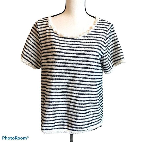 Green Envelope Cropped Short Sleeve Tee Shirt -L - Picture 1 of 10